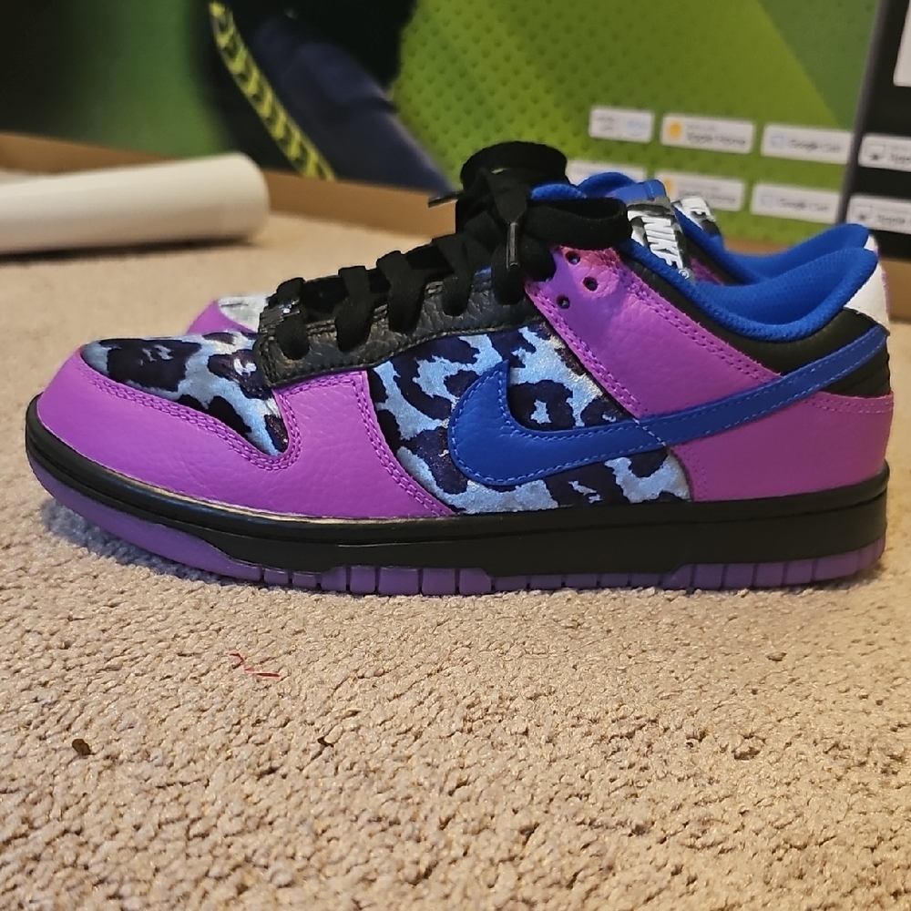 Custom purple and leopard print velvet Nike Dunk Low - Picture 4 of 7